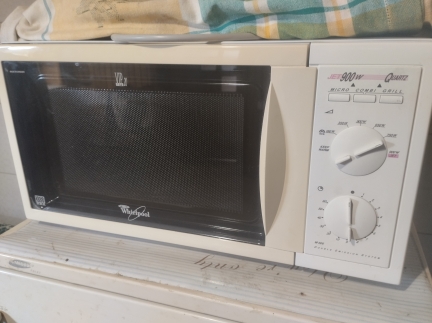 Мікрохвильова піч Whirlpool