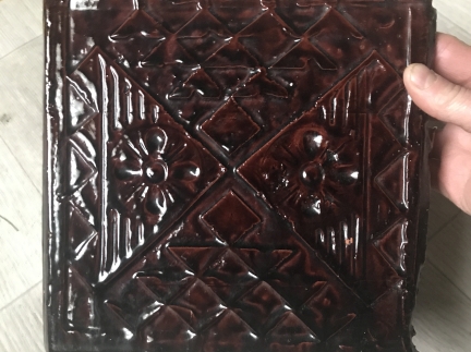 Кахель новий