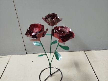 Металеві квіти