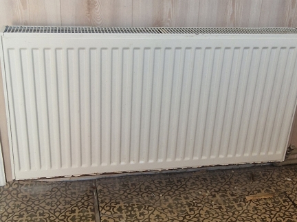 Радіатор опалення, б/в, стан добрий.