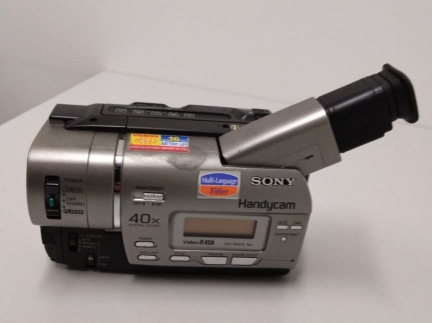 Відеокамера Sony Handycam Video8 для оцифрування