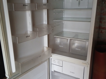 Холодильник Самсунг .1,80м
