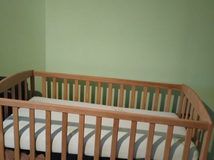Дитяче ліжечко ное