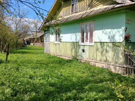 Будинок з земельноюділянкою