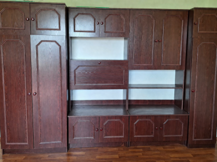 Стінка (шафа-стінка) у відмінному стані