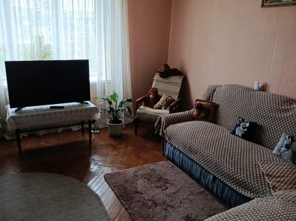 4-кімнатна квартира, вул.Героїв України 15
