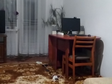 Двокімнатна квартира з меблями у центрі міста