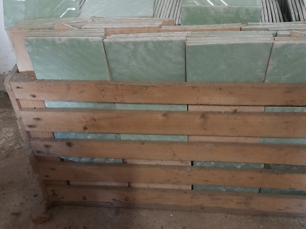 Плитку стінову 15 × 15