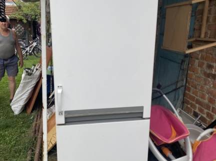 Indesit холодильник