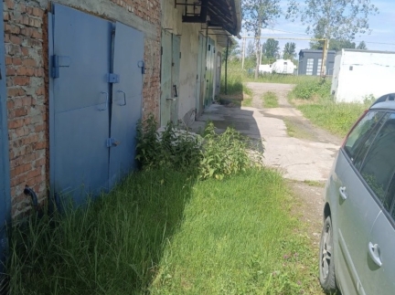 Гараж з підйомником(подвійний)!