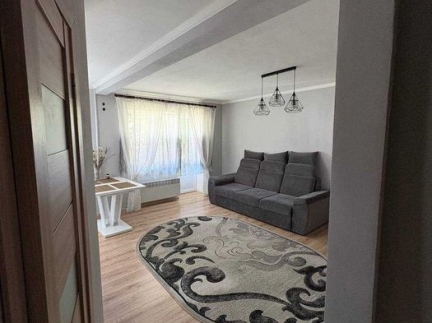 2-кімнатна квартира, вул. Богдана Хмельницького, 25